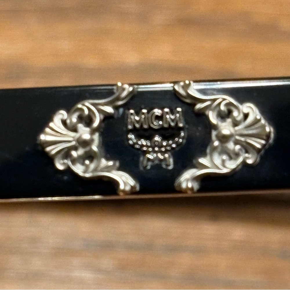 RARE MCM Black Sunglasses with Silver Detailing - Picture 6 of 16